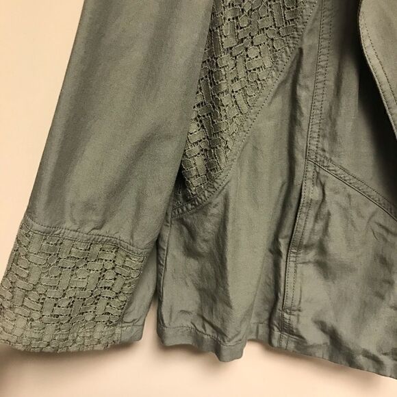 👠Chico’s green jacket with lace detail.   Large - Picture 2 of 6